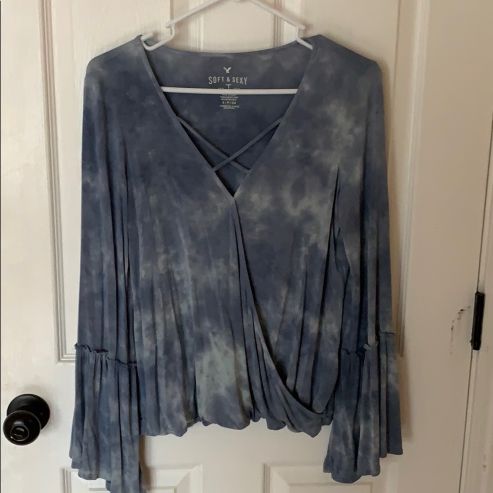 American Eagle soft and sexy longsleeved blouse